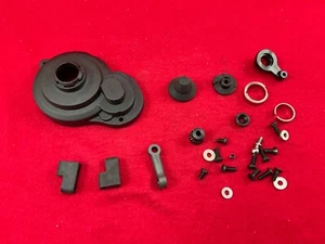 TEAM ASSOCIATED DR10 Getriebe Getriebedeckel, Servohalterungen, Ritzel, bg12 - Bild 1 von 2