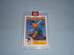 2019 Topps Archives Signature Series Baseball Card Terry Steinbach 1989 04/79 - Foto 1 di 2