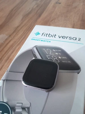 Fitbit Versa 2 - Bild 1 von 3