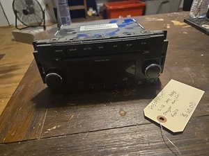 Jeep Dodge Chrysler 2007-2012 radio OEM AM FM MP3 reproductor de CD Sirius P05091113AC - Imagen 1 de 5