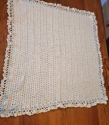 Manta afgana blanca hecha a mano para cuna de bebé ganchillo cinta azul 37x33 Foto 1 de 3