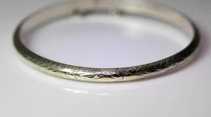 "Brazalete brazalete con bisagras de trabajo con pergamino de plata de ley 7"" - 7203" - Imagen 1 de 6