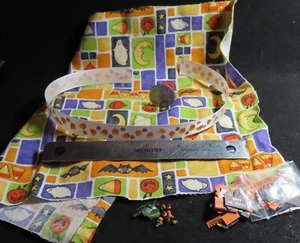 Halloween Set Stoff Kürbis Leckereien Band Konfetti Istzustand Deko 1:12 Mini 3354 - Bild 1 von 3