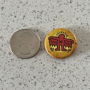 1986 Keith Haring Flying Devil Funny Vintage Pinback Button #47190 - Picture 1 of 2