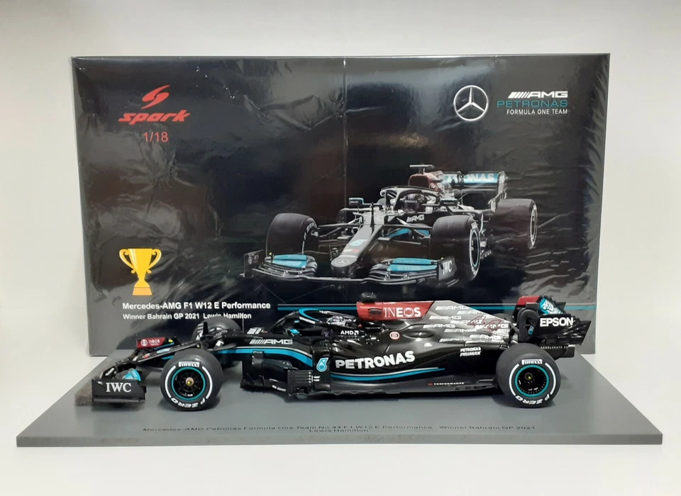 MODELLINO AUTO F1 DIE CAST 1:18 SPARK MERCEDES HAMILTON BAHRAIN 2021 MODELLISMO - Immagine 1 di 4