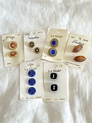 Vintage Carded Buttons/Set of 6 - Image 1 of 4