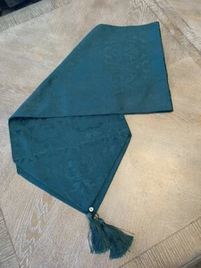 Table Runner Green Brocade Setting 14.5” X 70” Not Including 5” Tassels - Picture 1 of 4