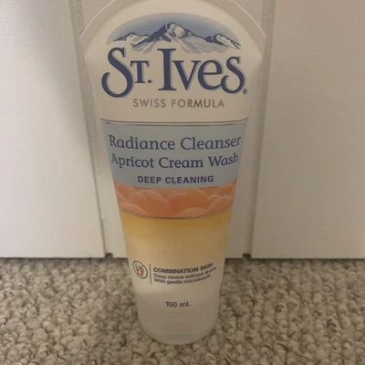 St. Ives Radiance Cleanser Apricot Face Cream Wash  - 150ml - Image 1 of 4