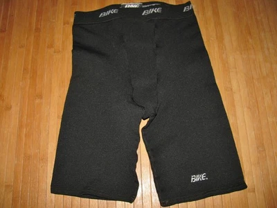 Shorts BIKE COMPRESSÃO tamanho PEQUENO nylon lycra elastano PRETO - Imagem 1 de 2