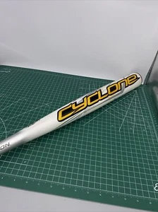 Easton Cyclone Alloy Slowpitch Softball Bat SK38 ASA USSSA 33" 26oz 2-1/4" Dia - Picture 1 of 6