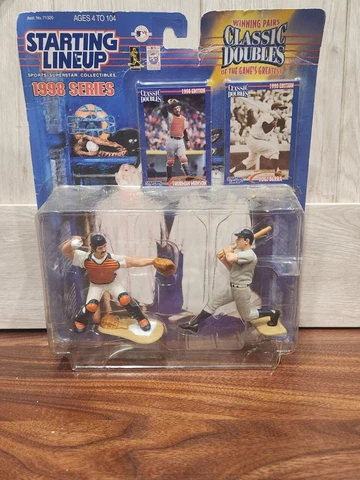 ACTION FIGURE Starting Lineup Thurman Munson And Yogi Berra Cover