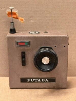 Mando a distancia vintage Futaba avión coche barco ¡Excelente coleccionable! FPT-2F Foto 1 de 4