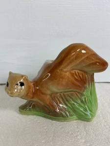Vintage Shawnee Pottery Planter Squirrel 664 - Picture 1 of 14