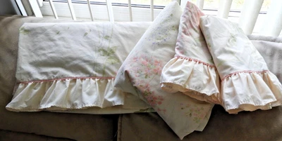 Vintage Wamsutta Sheets Supercale Plus Double Flat Fitted Pillowcases Floral - Image 1 of 3