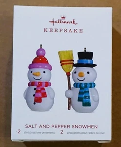 Juego de muñecos de nieve de sal y pimienta Hallmark Keepsake Ornament 2018 - Imagen 1 de 6
