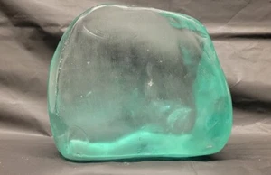 Aqua green crystal or aqua green slag glass 2934 grams - Picture 1 of 12