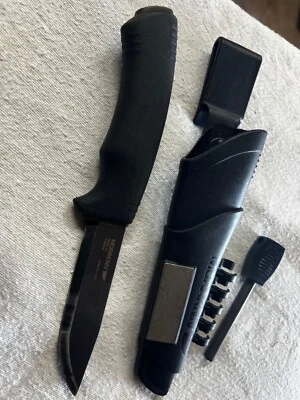 Morakniv Bushcraft Survival Negro, con Arrancador de Fuego y Afilador, M-11742 Foto 1 de 4