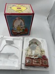 1994 Lustre Fame Musical Animated Little Dresser Mouse Box Its a Small World - Bild 1 von 5