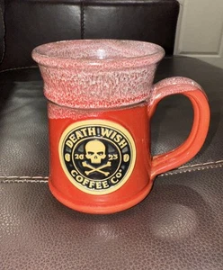Taza de café Death Wish 2023 calavera y huesos cruzados Deneen cerámica roja - Imagen 1 de 4