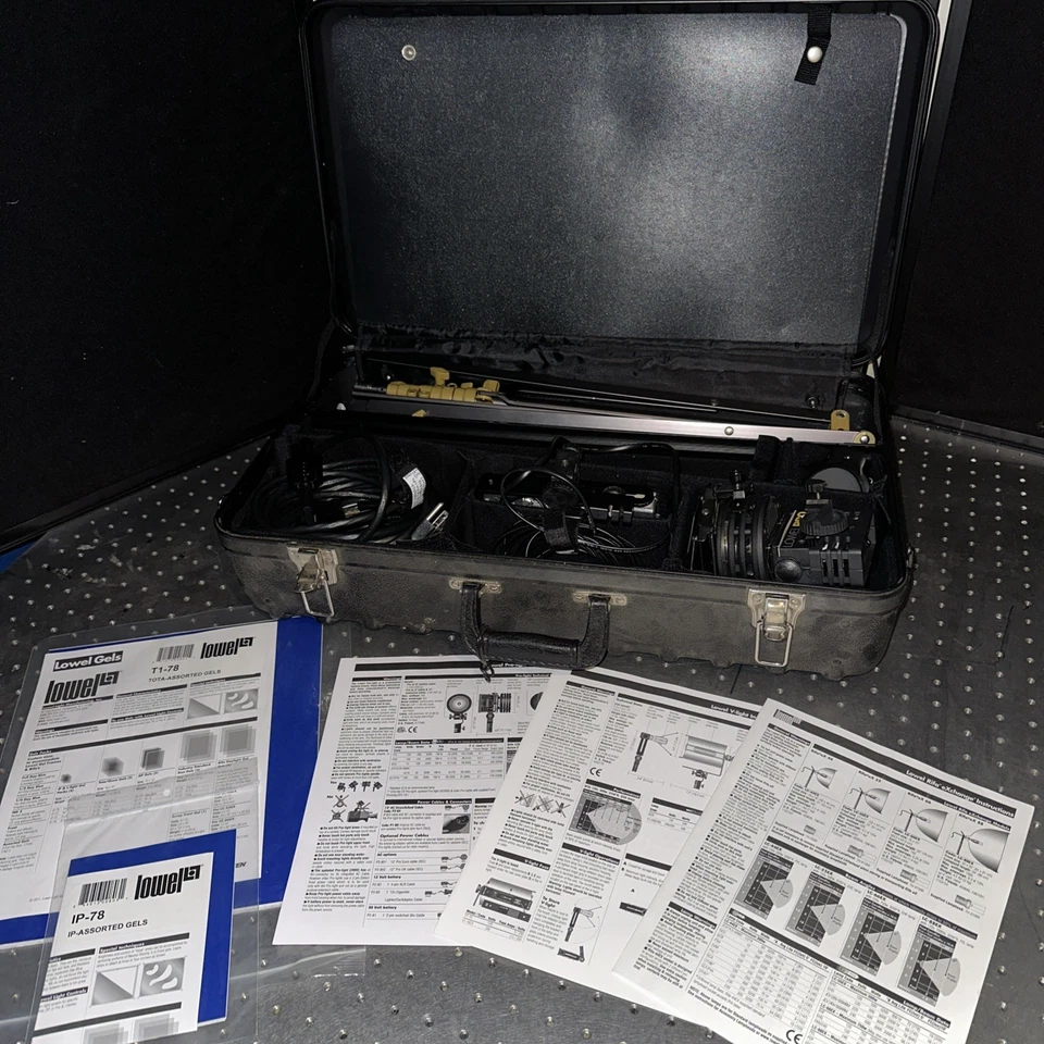 Funda Lowel con Pro-light, V-light, geles y 2 soportes Foto 1 de 4