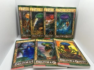 Deltora Quest by Emily Rodda Series 1. 1-7 Holographic Lenticular Covers - Foto 1 di 20