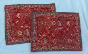 VERA BRADLEY SET OF TWO BUTTON PILLOW SHAMS WINDSOR RED RARE EXCELLENT CONDITION