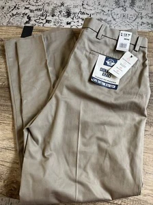 Dockers Signature Khaki Classic Fit Pleated Pants 36X34 Lux Cotton Stretch NWT - Picture 1 of 4