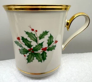 CHRISTMAS ~ Lenox ~ Holiday Holly Berry Coffee Tea Mug 24K Gold Rim Handle 3.5" - Picture 1 of 4