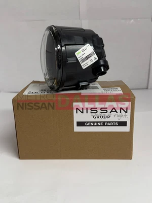 Conjunto de faros antiniebla originales Nissan 26150-8994B Foto 1 de 4