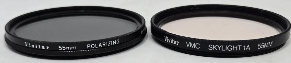 Lote de 2 filtros atornillables de 55 mm VIVITAR tragaluz y polarizador hechos en JAPÓN Y EE. UU. Foto 1 de 4
