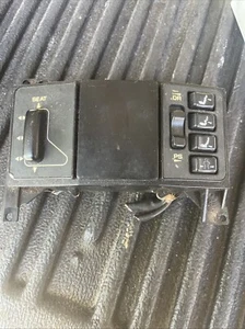 Selector de asiento e interruptor de control de conducción Corvette C4 94-96 - Imagen 1 de 5