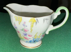 1850 EB Foley Bone China Stechpalme Blume Milchkännchen - Bild 1 von 4