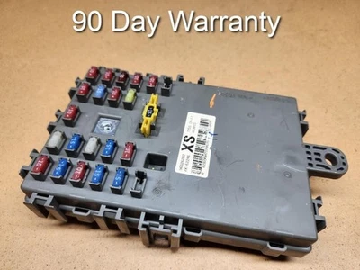 2007-2009 Chevrolet Aveo caixa de fusíveis cabine interior peça # 96826282 - Imagem 1 de 4