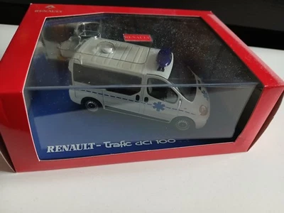 renault trafic Dci 100 Ambulance norev 1/43 - Photo 1/4