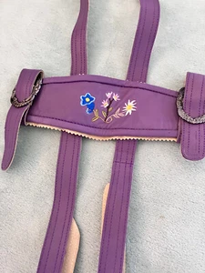 Trachten Hosenträger für Lederhose Damen echt Leder Lila Blumen Stickerei Neu - Bild 1 von 2