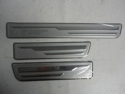 2011-2020 Mitsubishi Outlander Sport Scuff Plates OEM New MZ380551EX  Foto 1 de 4