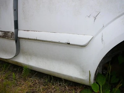 *LEER* 2008 Saturn Astra 2 puertas lado izquierdo del conductor cuarto moldeado 24461111 OEM Foto 1 de 4