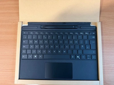 Microsoft Surface Pro Typecover und Surface Slim Pen 2 Bundle - Bild 1 von 2