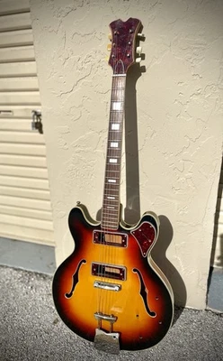 Guitarra Vintage Modelo Bruno Conqueror Cuerpo Hueco Hecha en Japón - Estilo Teisco Foto 1 de 4