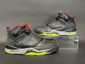 Grandes Zapatos Nike Air Jordan Son Of Mars 512245-006 Para Hombres Talla 9 Negro Rojo U2 - Imagen 1 de 13