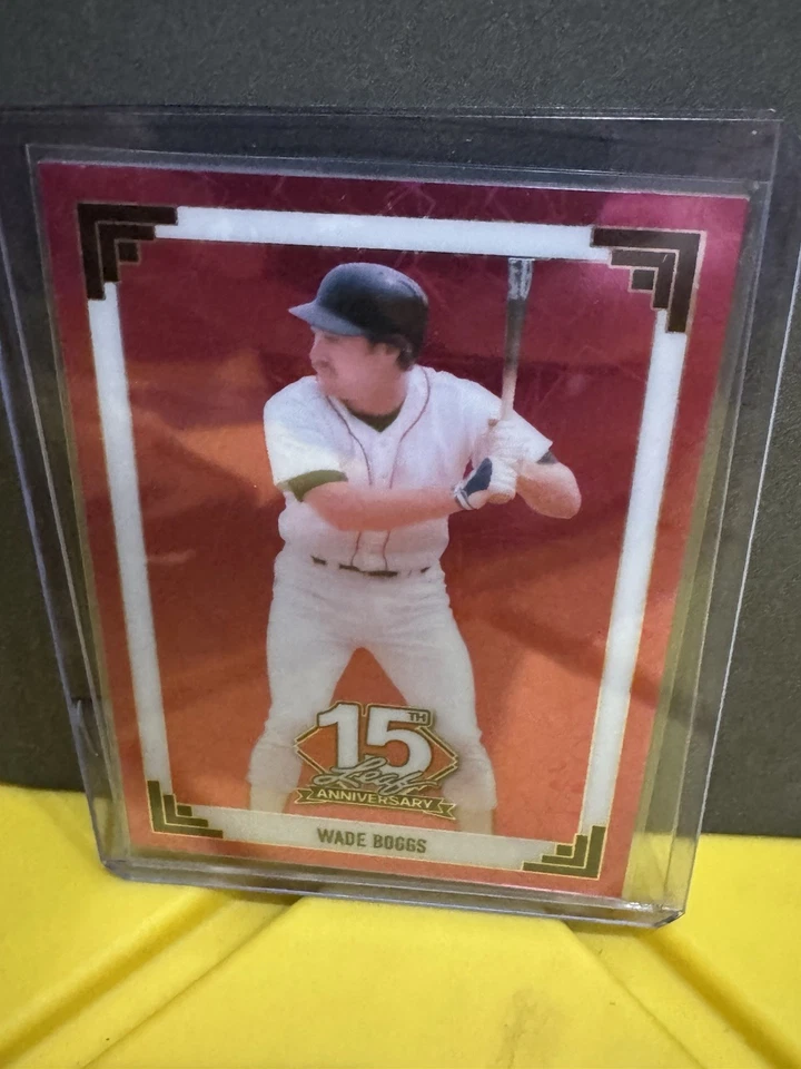 LASERS ROSA 2025 FOLHA 15º ANIVERSÁRIO WADE BOGGS 6/8 - Imagem 1 de 1