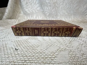 Vintage hardcover Book THE HUNCHBACK OF NOTRE DAME BY VICTOR HUGO - Picture 1 of 7