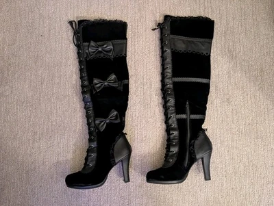 Botas por encima de la rodilla Demonia Glam-300 para mujer talla 10 negras de cuero vegano-terciopelo Foto 1 de 3