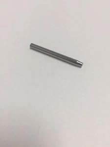 1-SINGER SEWING MACHINE METAL SPOOL PIN FITS MODELS 1200-1, 66, 99, 201, 206,306 - Picture 1 of 3
