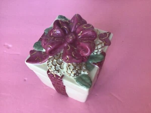 2001 LENOX Holiday Wishes Gift Box Trinket Limited Edition Red China Bow Acorn - Picture 1 of 7