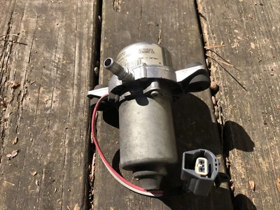 Aux Vacuum Pump 04-11 Volvo S40 V50 - Image 1 of 4