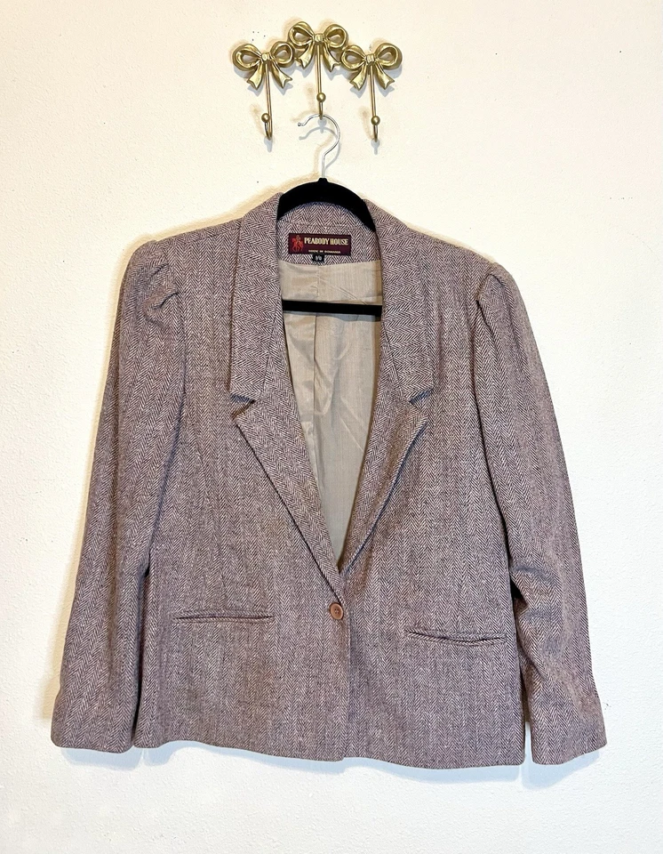 Blazer Peacock House Rosa/Marrón Peplum con Solapas Muescadas y Ajuste Relajado. Foto 1 de 4