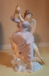 Grandeur Noel 2002 Porzellan Engel Muschel Wellen Strand Weihnachten Sammler 12" EUC - Bild 1 von 9