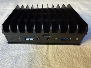 Fitlet2 E3930 Barebone mini fanless PC, IOT Device, Linux Capable - Picture 1 of 4