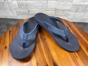 OluKai Koko'o sandali infradito uomo 12M scarpe blu nero comode slip on ballerine - Foto 1 di 13